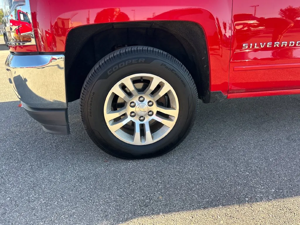 Chevrolet Silverado photo 28