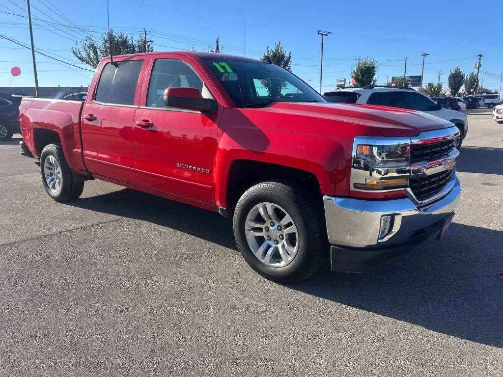 Chevrolet Silverado photo 9