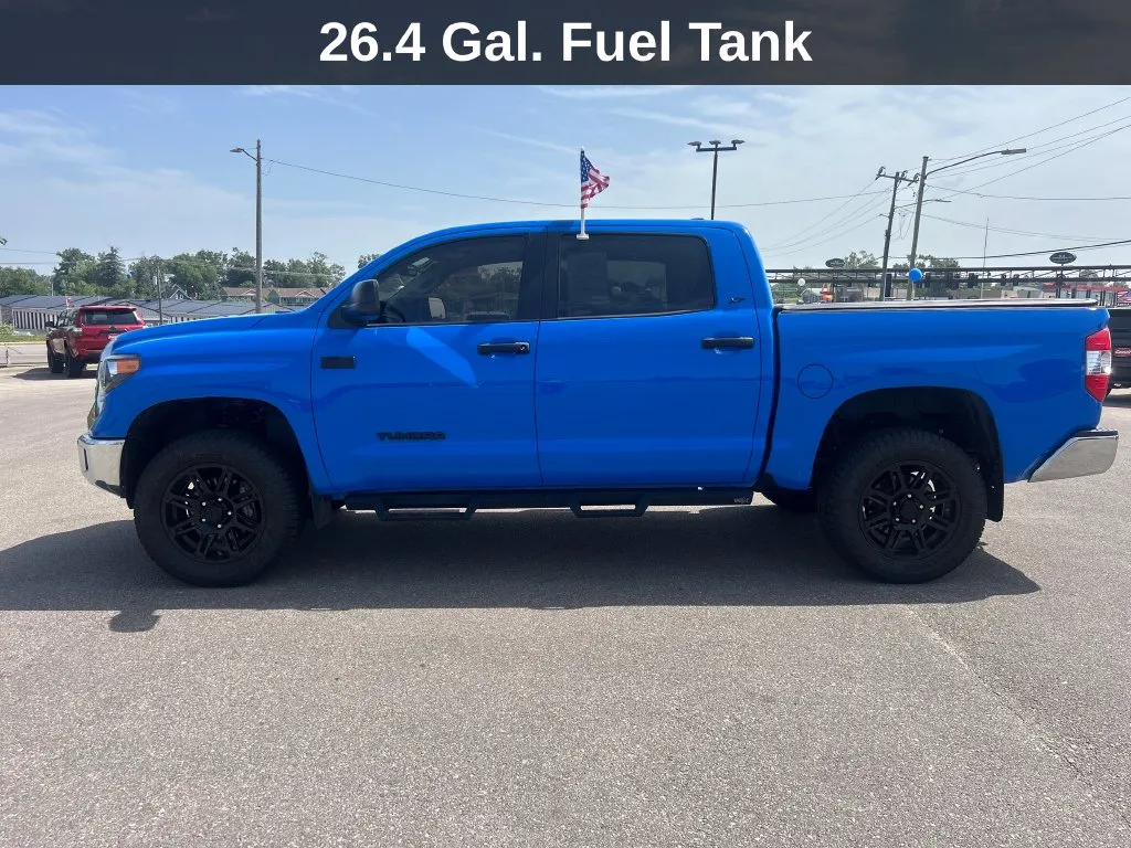 Toyota Tundra photo 2