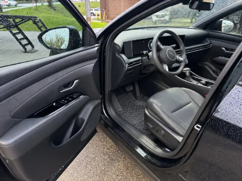 Photos of 2025 Hyundai Santa Cruz SEL for sale in Cedar Rapids, IA at Cassill Motors