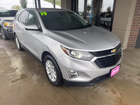 More photos of 2019 Chevrolet Equinox LT at Cassill Motors, IA