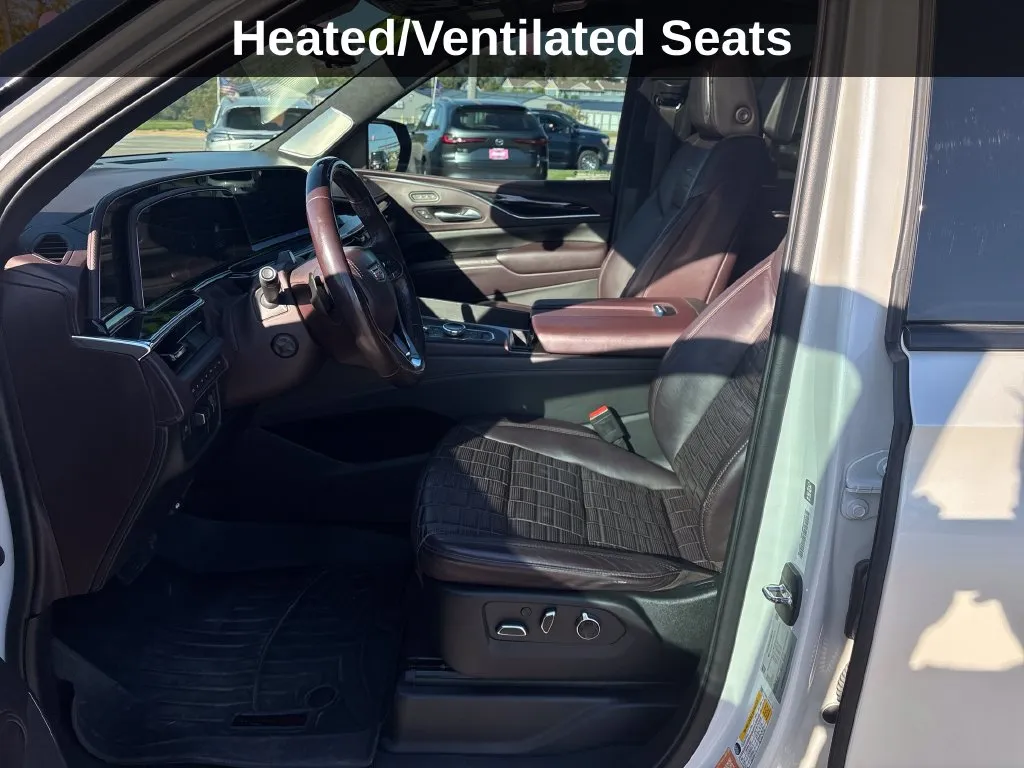 Cadillac Escalade ESV photo 12