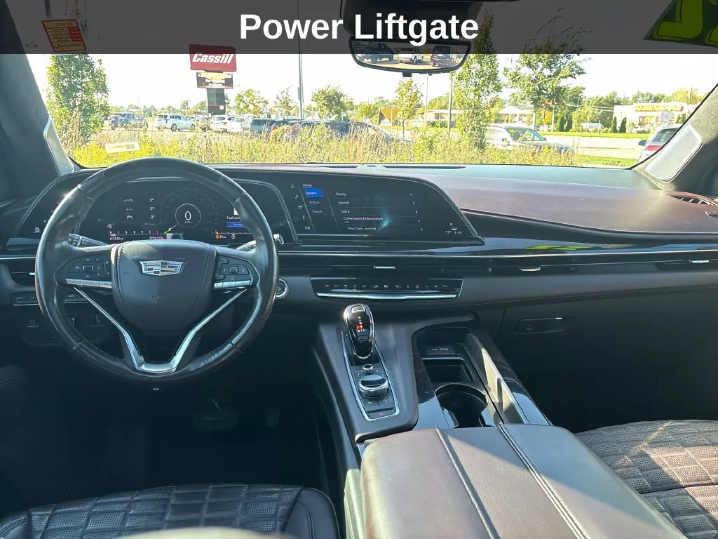 Cadillac Escalade ESV photo 16