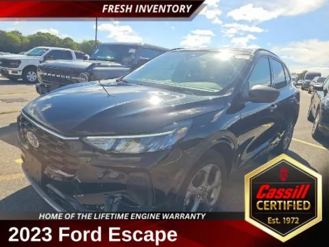 Black 2023 Ford Escape ST-Line for sale in Cedar Rapids, IA