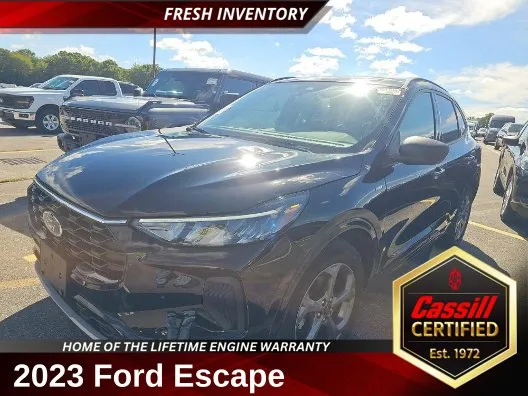 Black 2023 Ford Escape ST-Line for sale in Cedar Rapids, IA