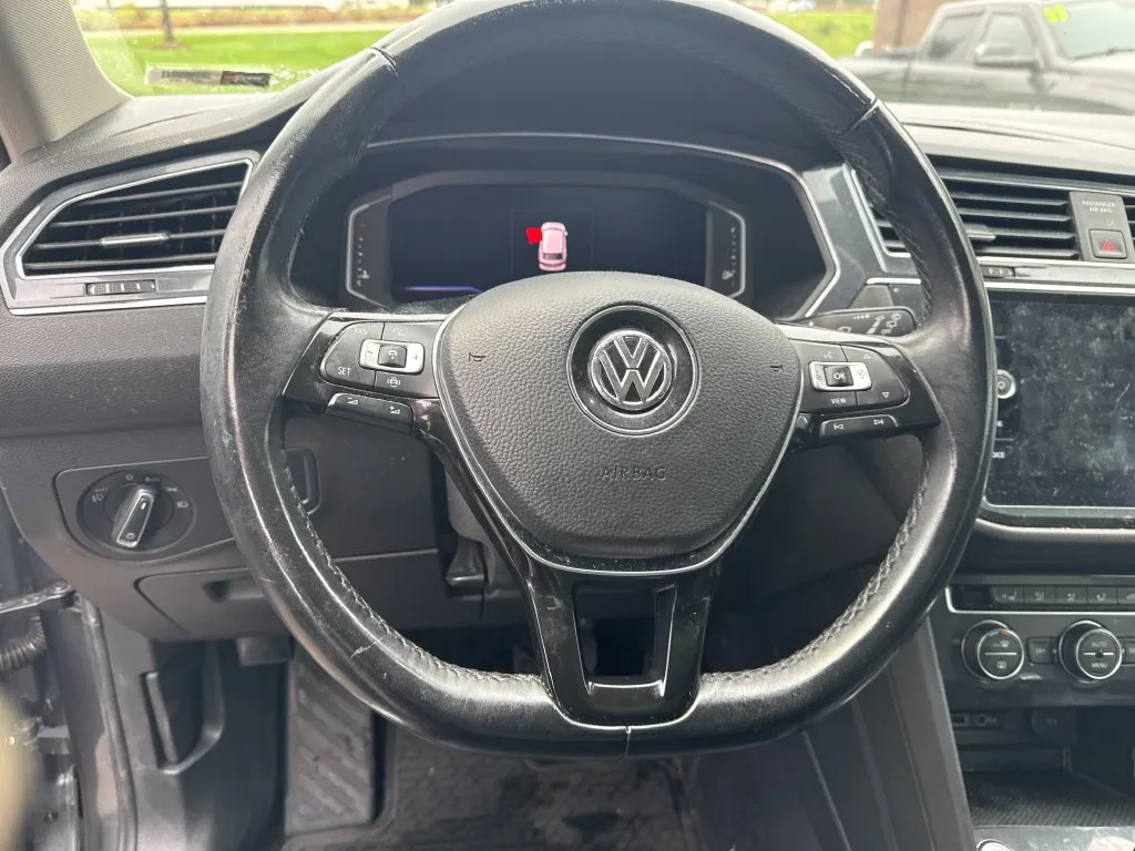 Volkswagen Tiguan photo 12