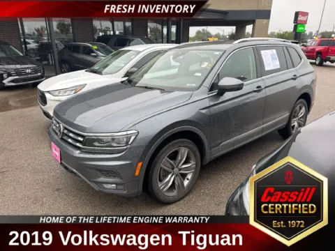 Gray 2019 Volkswagen Tiguan 2.0T SEL Premium for sale in Cedar Rapids, IA