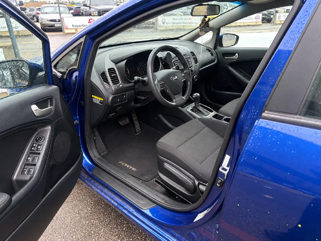 Kia Forte photo 2