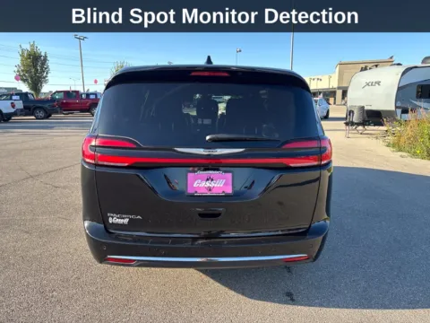 More photos of 2025 Chrysler Pacifica Select at Cassill Motors, IA
