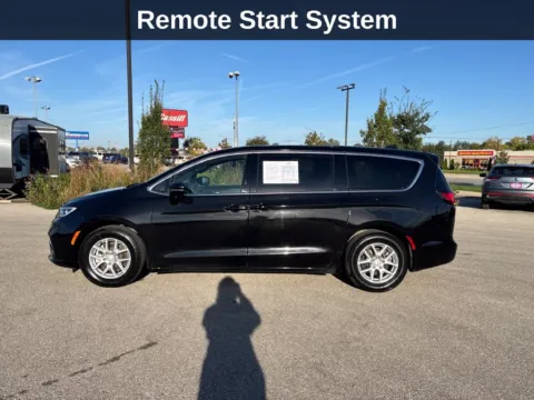 Photos of 2025 Chrysler Pacifica Select for sale in Cedar Rapids, IA at Cassill Motors