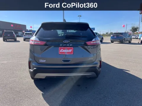 More photos of 2022 Ford Edge SEL at Cassill Motors, IA