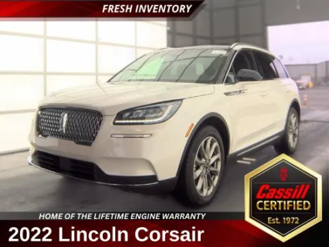 White 2022 Lincoln Corsair Standard for sale in Cedar Rapids, IA