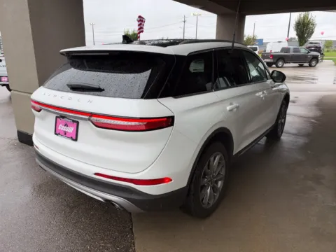 More photos of 2022 Lincoln Corsair Standard at Cassill Motors, IA