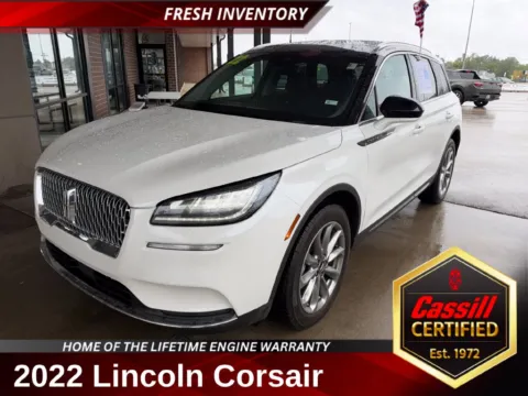 White 2022 Lincoln Corsair Standard for sale in Cedar Rapids, IA