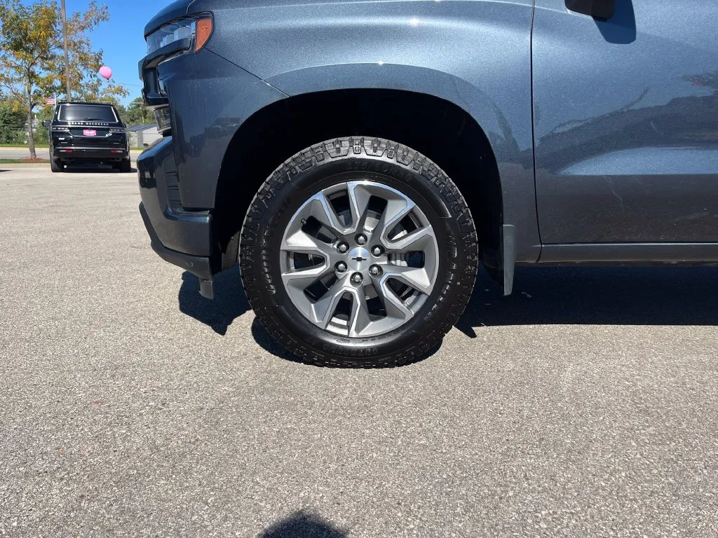 Chevrolet Silverado photo 28