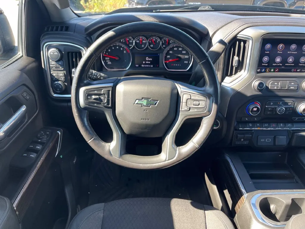Chevrolet Silverado photo 17