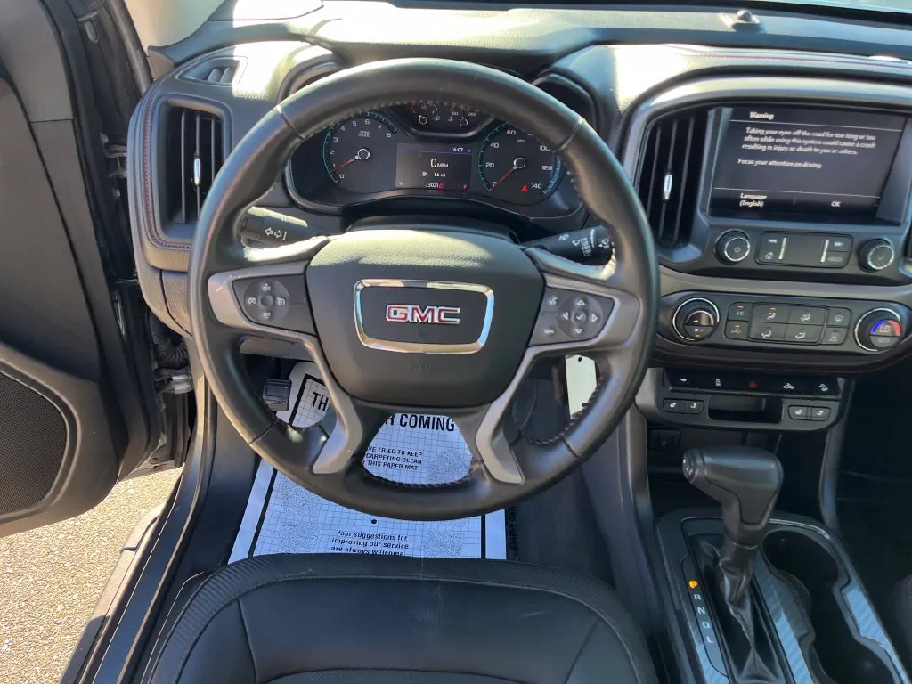 GMC Canyon photo 17