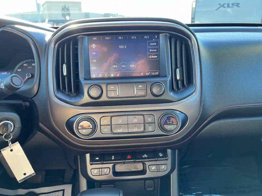 GMC Canyon photo 24