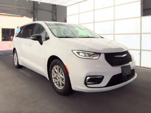 Chrysler Pacifica photo 6