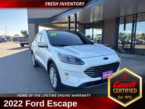 White 2022 Ford Escape Titanium for sale in Cedar Rapids, IA