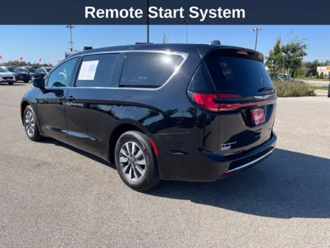 Another view of 2024 Chrysler Pacifica Hybrid Select for sale in Cedar Rapids, IA at Cassill Motors