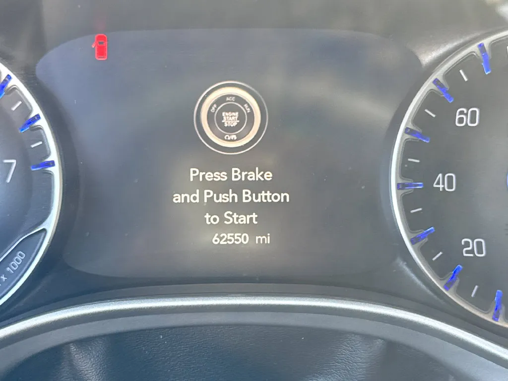 Chrysler Pacifica photo 10