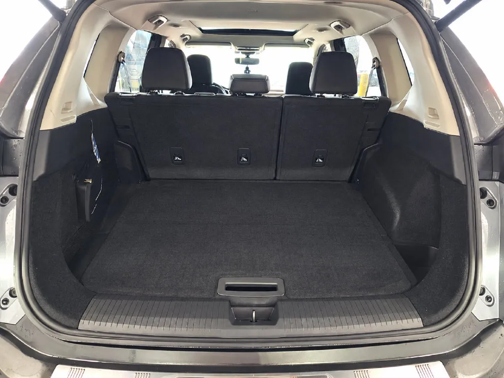 Nissan Rogue photo 15