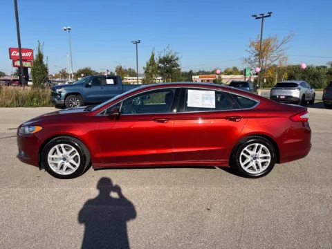 Photos of 2014 Ford Fusion SE for sale in Cedar Rapids, IA at Cassill Motors