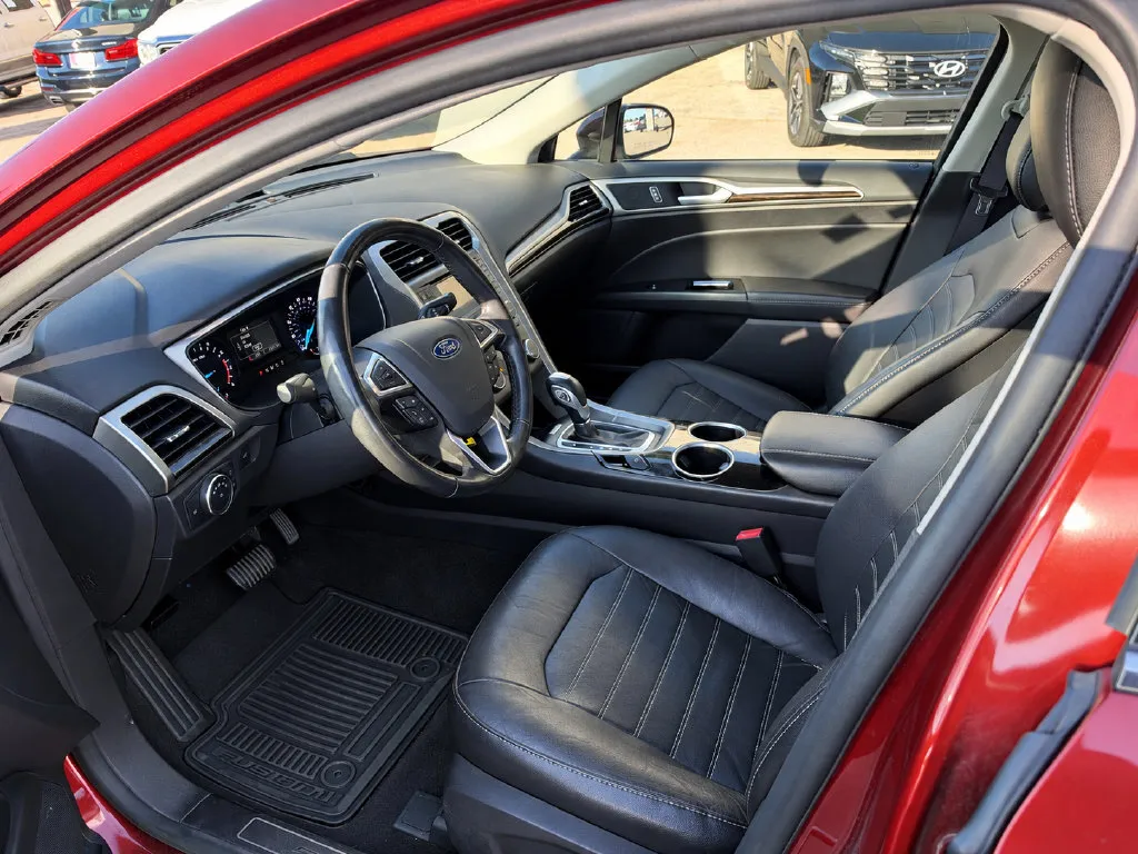 Ford Fusion photo 7