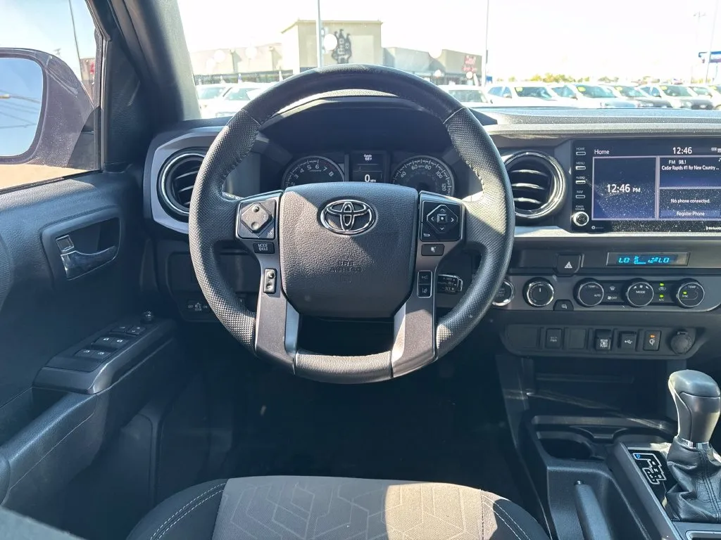 Toyota Tacoma photo 17