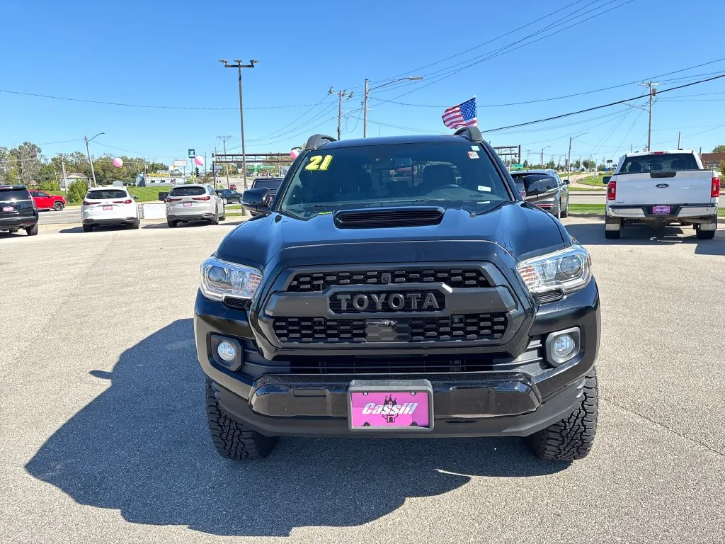 Toyota Tacoma photo 10
