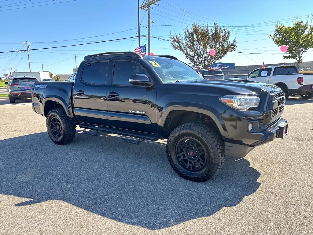 Toyota Tacoma photo 9