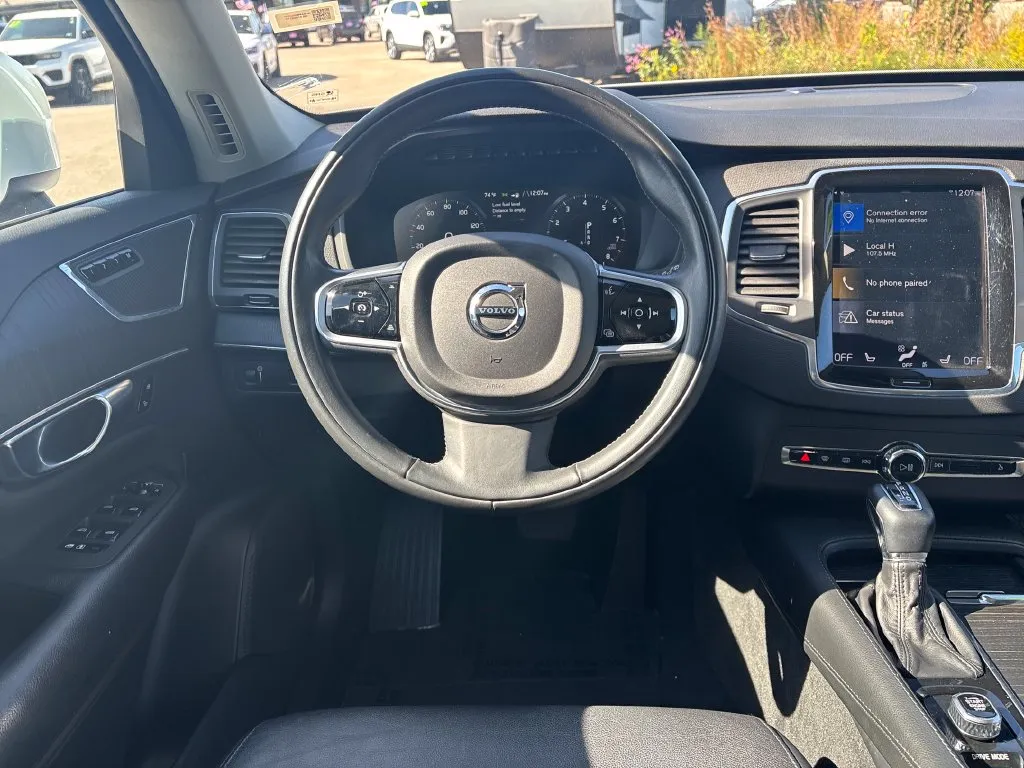 Volvo XC90 photo 17