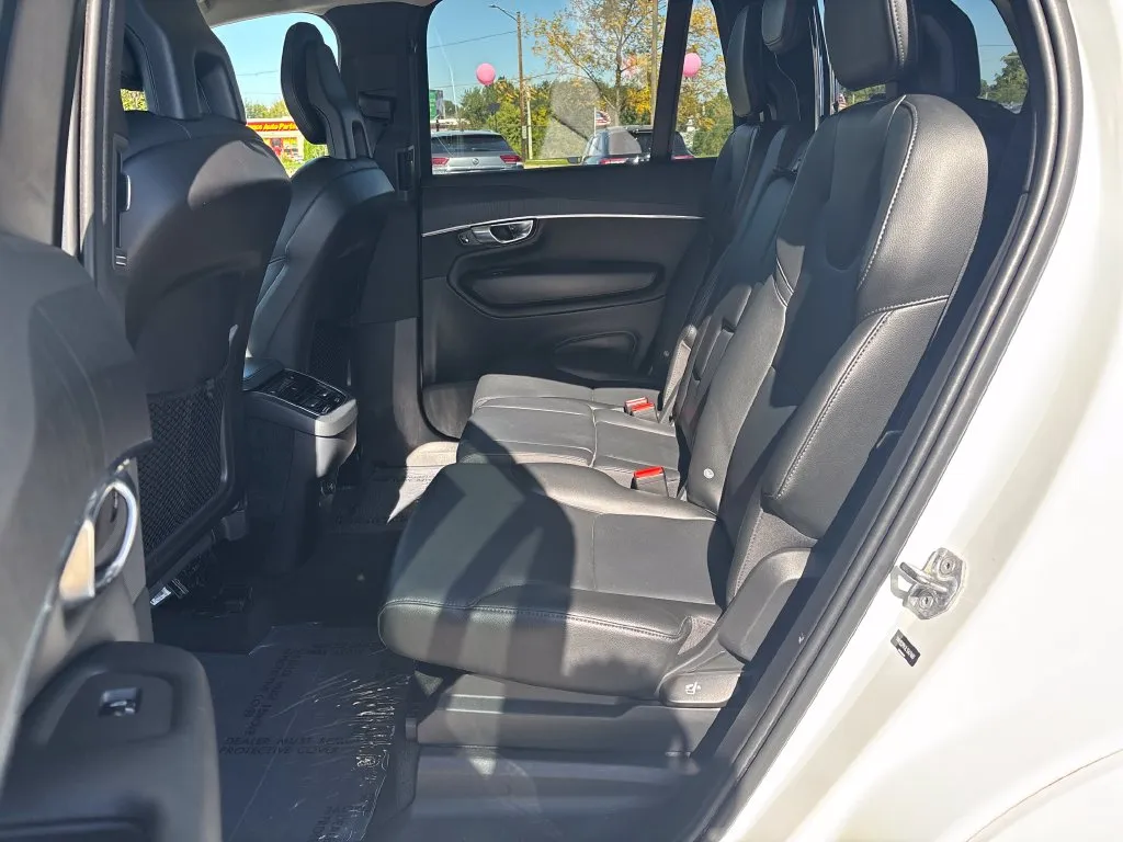 Volvo XC90 photo 27
