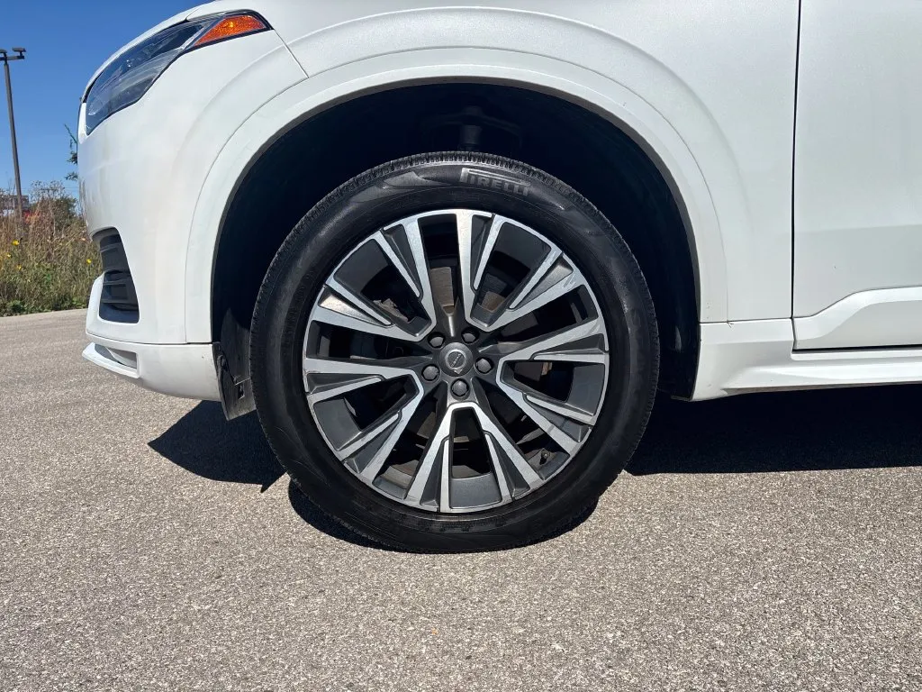Volvo XC90 photo 29