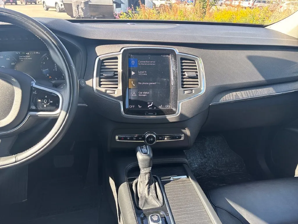 Volvo XC90 photo 22