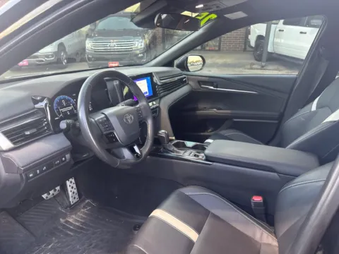 More photos of 2025 Toyota Camry SE at Cassill Motors, IA