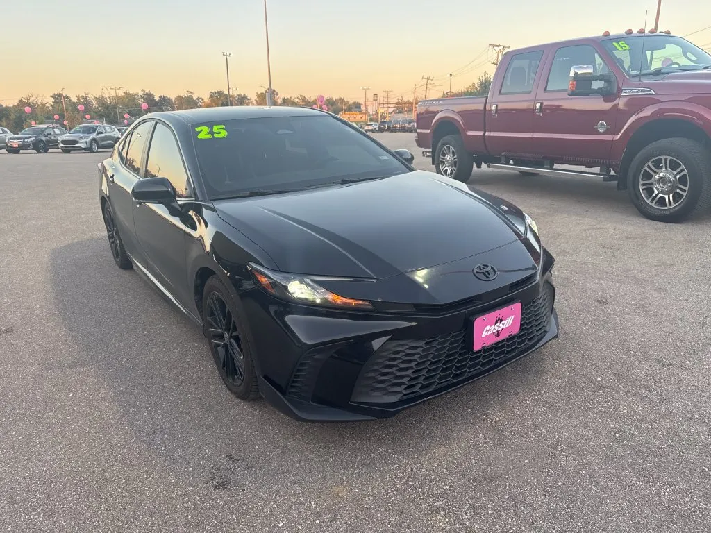 Toyota Camry photo 4