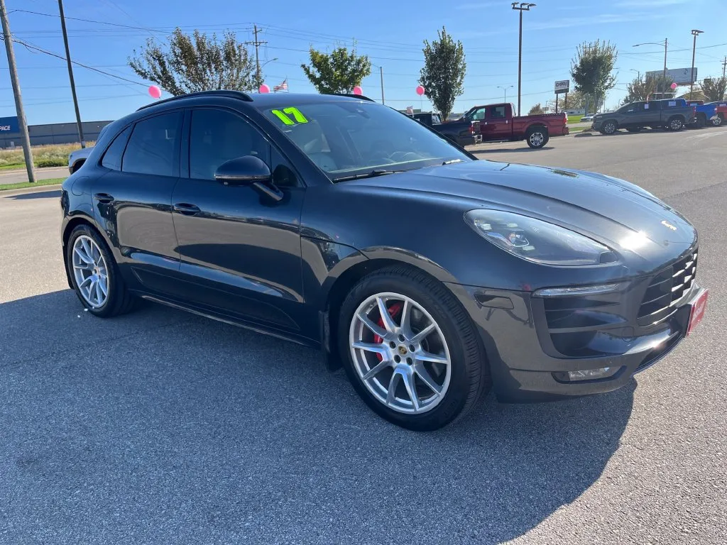 Porsche Macan photo 9