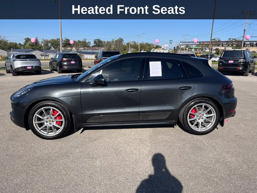 Porsche Macan photo 2