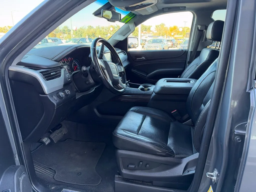 GMC Yukon photo 6