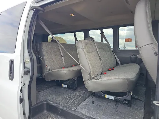 Chevrolet Express photo 13