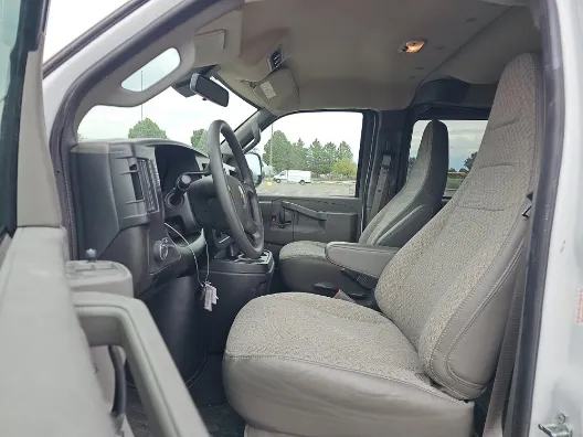 Chevrolet Express photo 8