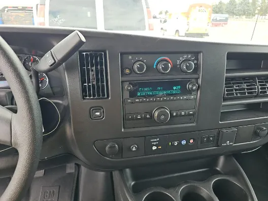 Chevrolet Express photo 12