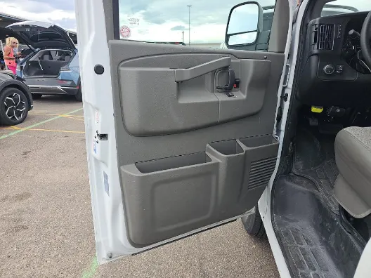 Chevrolet Express photo 9