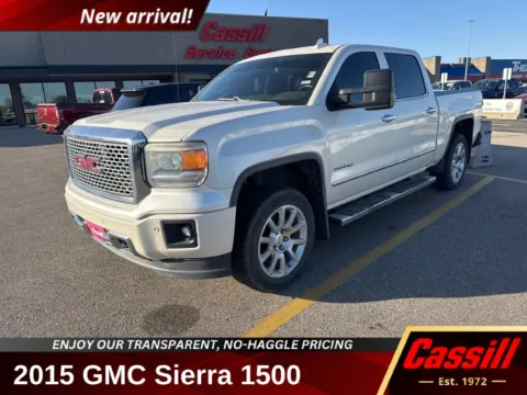 White 2015 GMC Sierra 1500 Denali for sale in Cedar Rapids, IA