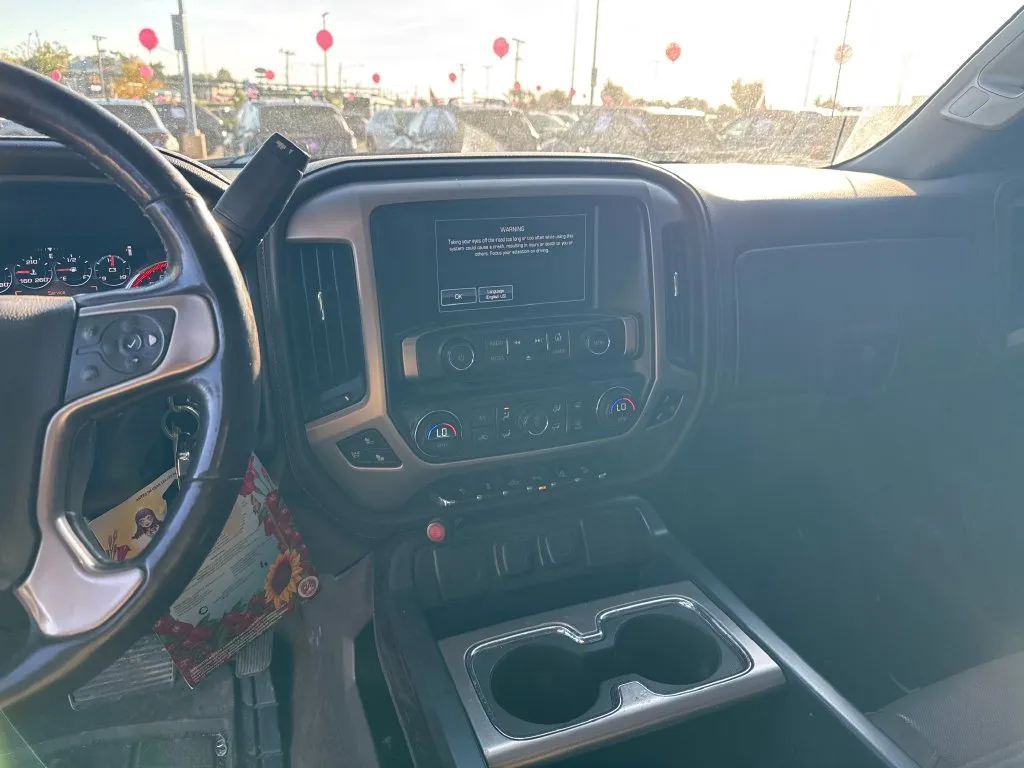 GMC Sierra photo 7