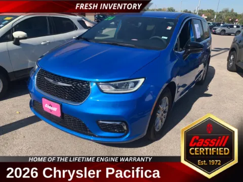 Blue 2026 Chrysler Pacifica Select for sale in Cedar Rapids, IA