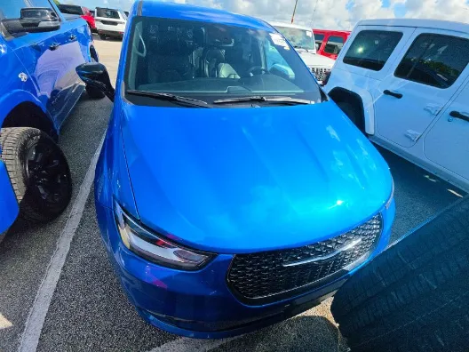Chrysler Pacifica photo 7