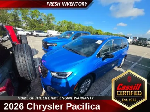 Blue 2026 Chrysler Pacifica Select for sale in Cedar Rapids, IA